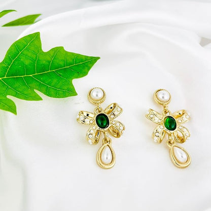 Belle Bijoux Gold and Pearl Drop Earrings with Elegant Bow Design – Lightweight Dangle Jewelry for Women, ideal Gift for Any Occasion