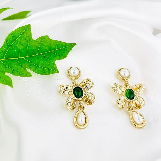 Belle Bijoux Gold and Pearl Drop Earrings with Elegant Bow Design – Lightweight Dangle Jewelry for Women, ideal Gift for Any Occasion